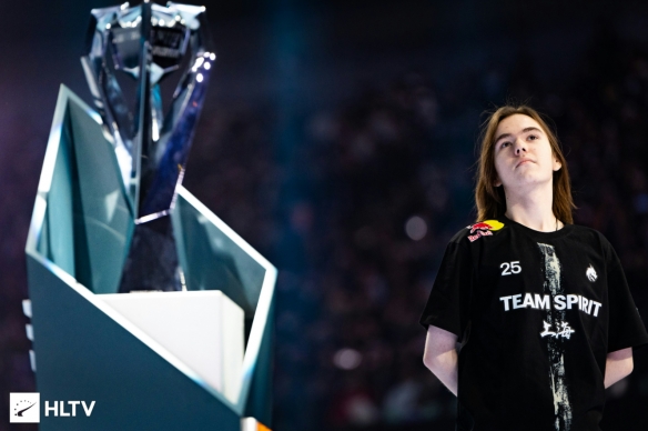 上周全球TOP5：Elk五杀第三，Zeus四杀第二，Peyz丝血操作第一