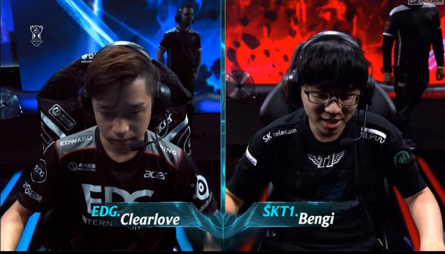 LOL新年福利活动“时空拼团”上线 1块钱就有机会喜提“龙虾”！